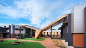 Kardinia International College