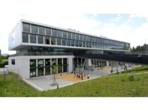 The International School of Geneva (LGB)